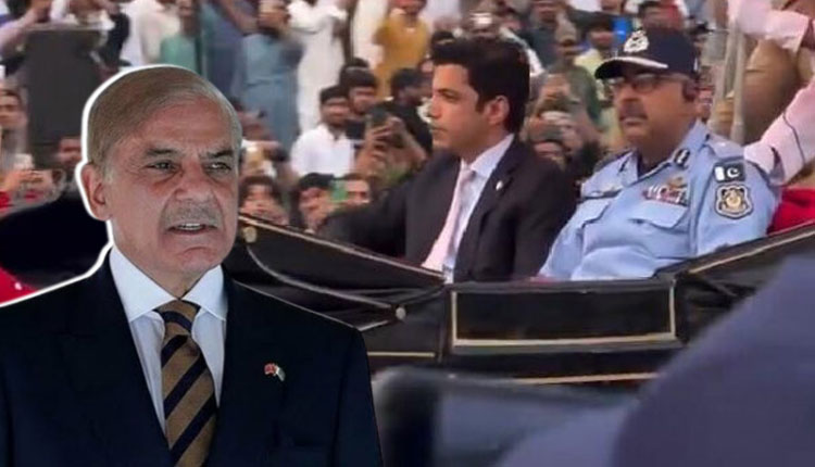 Prime Minister Takes Strict Notice of Officials’ Conduct at August 14 Ceremony